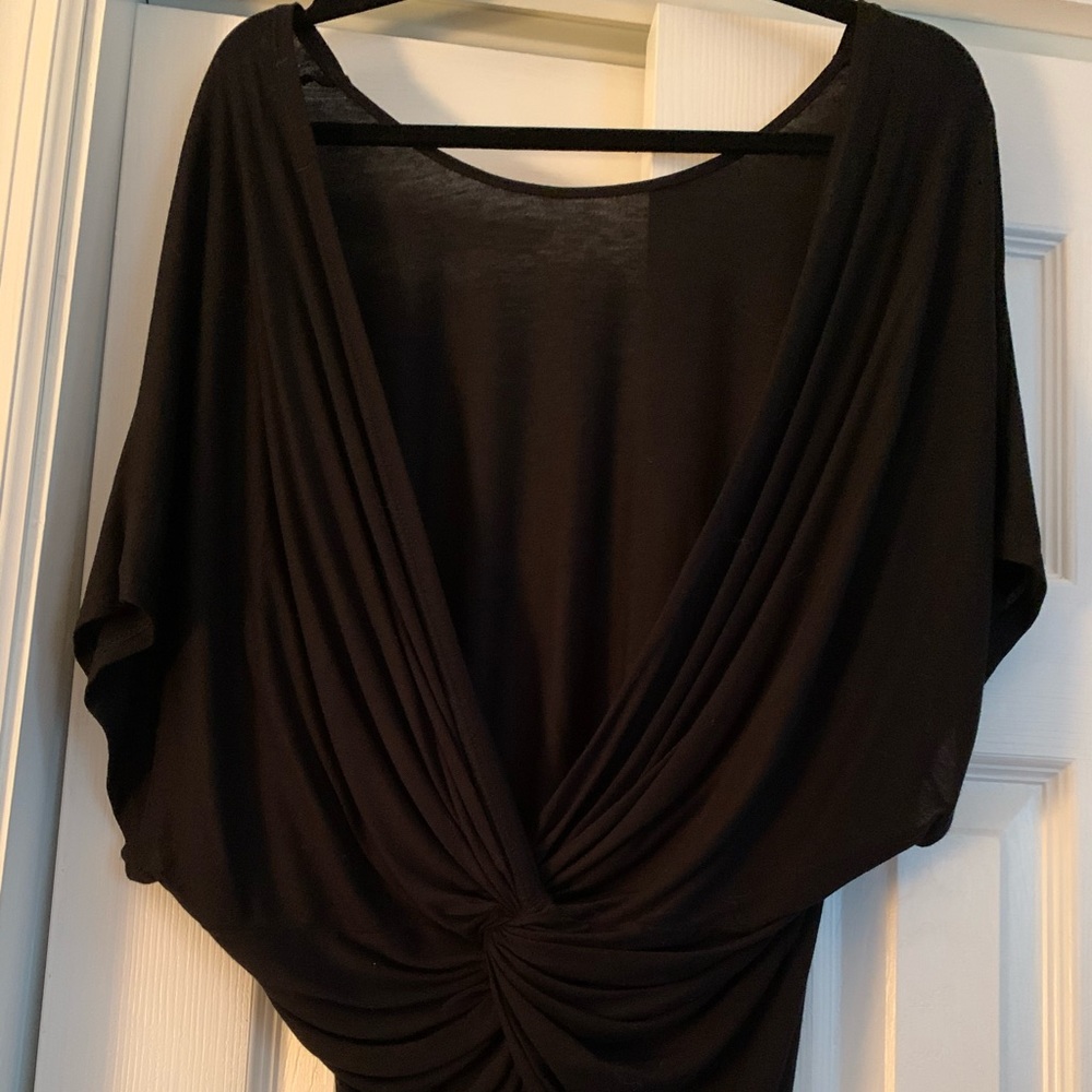 Women’s twist front top nwot